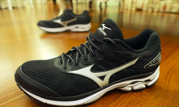 Mizuno Wave Rider 20.png